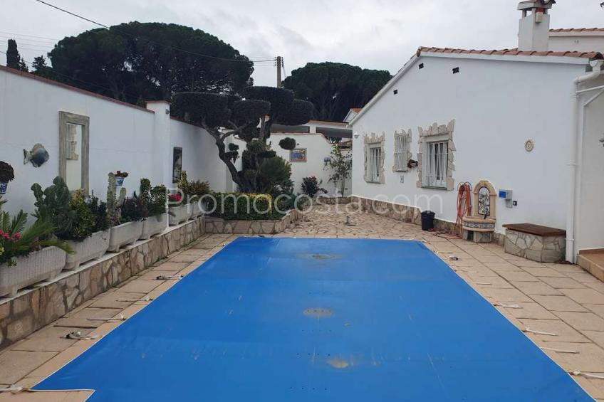 L'Escala, Casa con piscina privada y licencia turistica