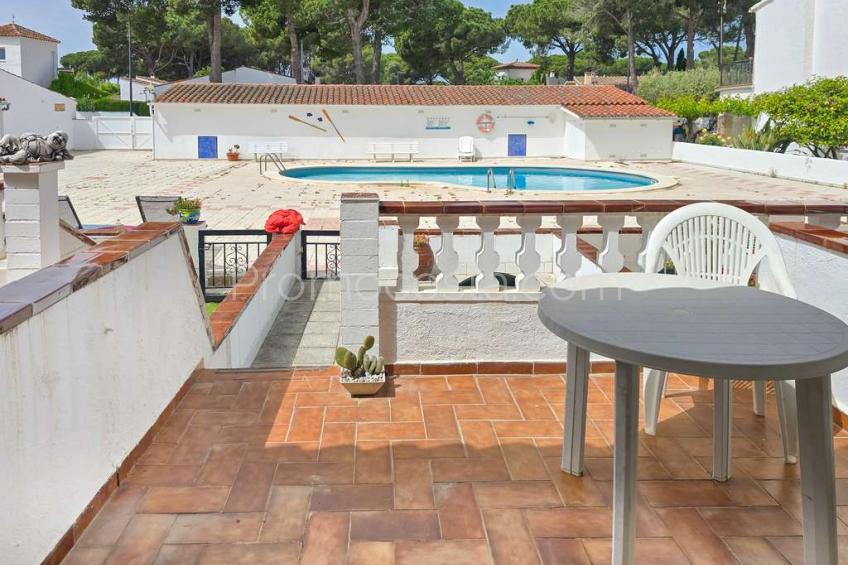 L'Escala, Maison avec piscine commune 