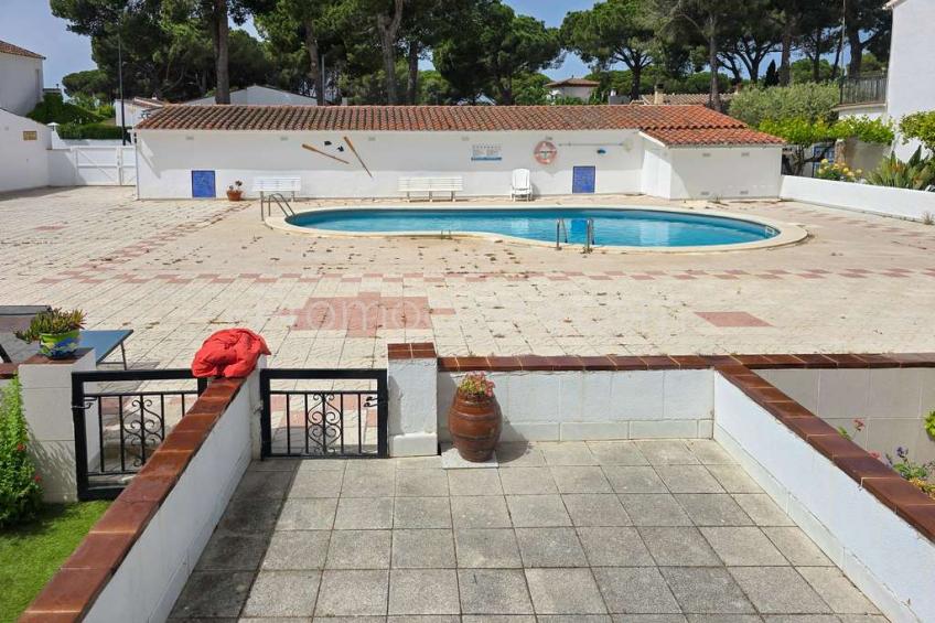 L'Escala, Maison avec piscine commune 