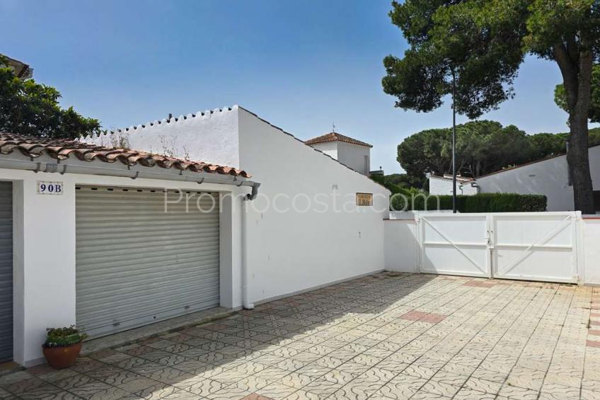 L'Escala, Maison avec piscine commune 