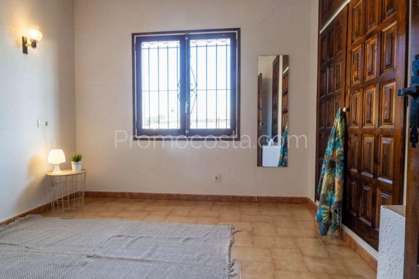 L'Escala, Casa adosada situada a unos 1.000 metros de la playa de Riells