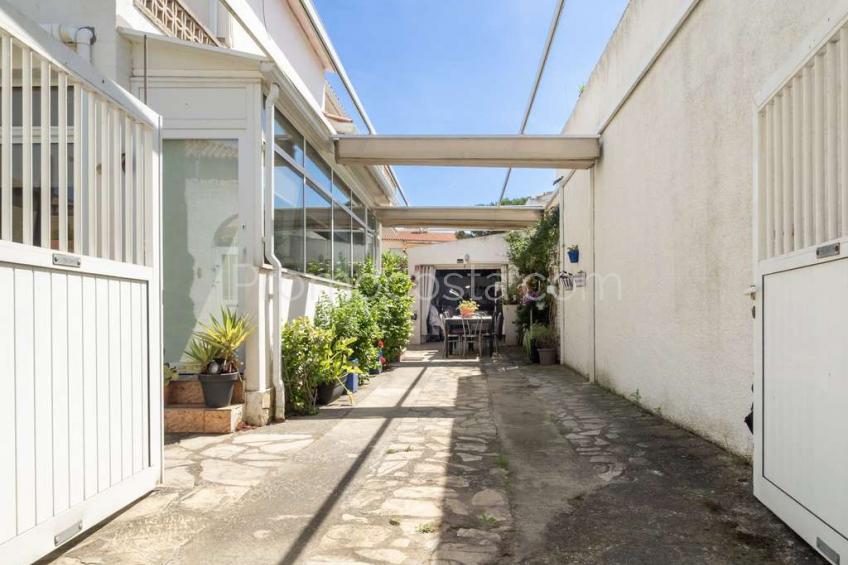 L'Escala, Casa independent amb jardí privat, situada a uns 100 metres de la platja de Riells