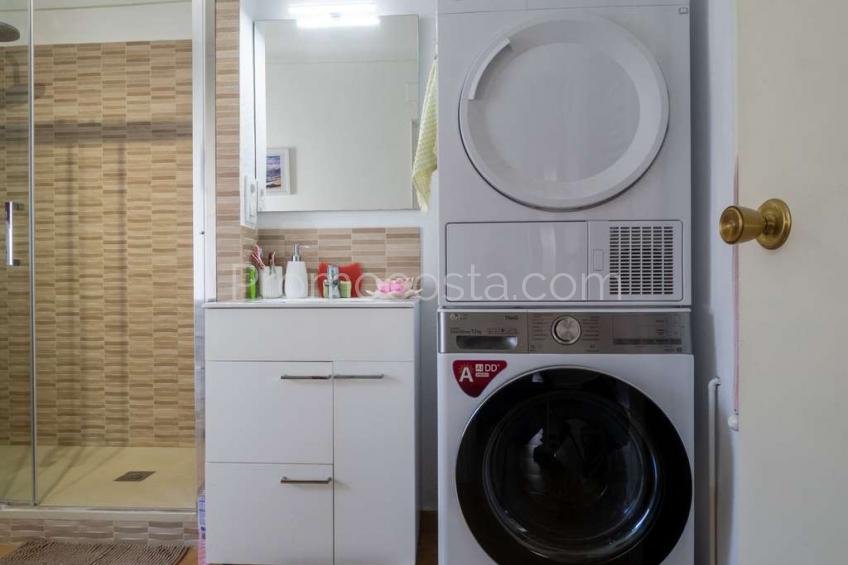 L'Escala, Casa independent amb jardí privat, situada a uns 100 metres de la platja de Riells
