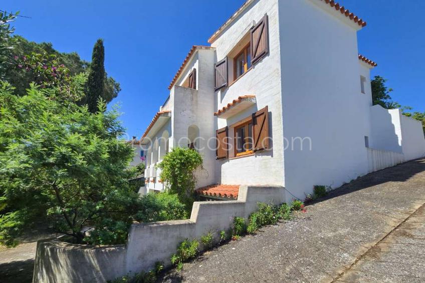 L'Escala, Casa con vistas al mar y jardín privado