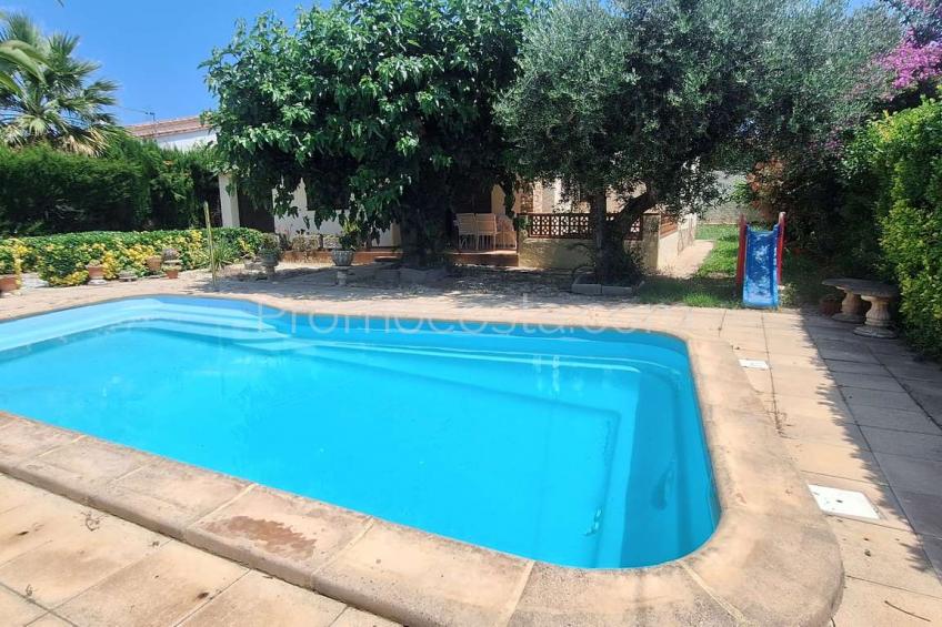 L'Escala, Casa de planta baja con jardín y piscina privada