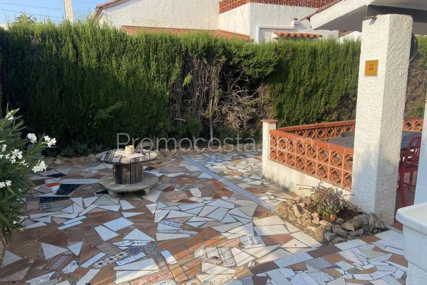 L'Escala, Maison avec jardin privé, située à environ 1 000 mètres de la plage de Riells