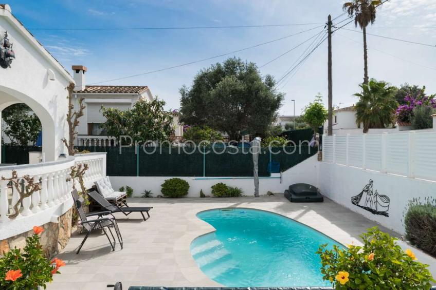 L'Escala, Muy bonita casa de planta baja, con jardín y piscina privada