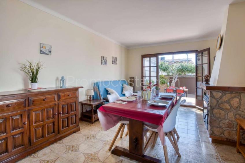 L'Escala, Maison avec licence touristique, située à environ 850m de la plage de Riells