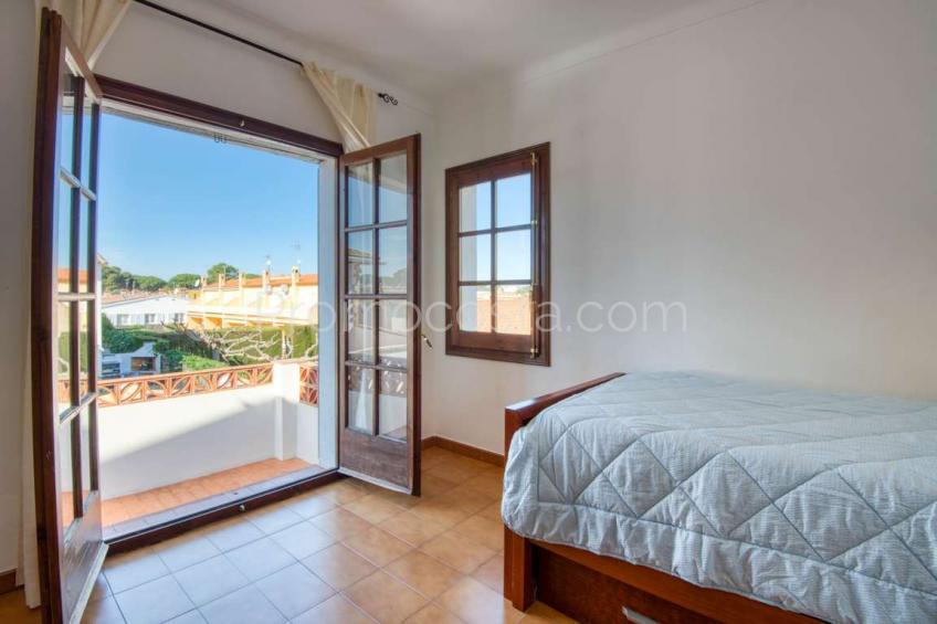 L'Escala, Maison avec licence touristique, située à environ 850m de la plage de Riells