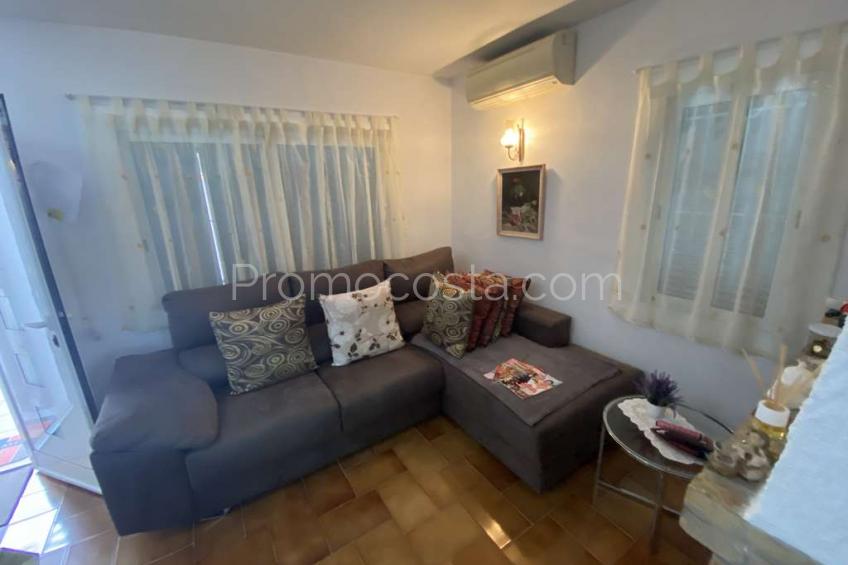 L'Escala, Casa de planta baja, situada a unos 600m de la playa de Riells