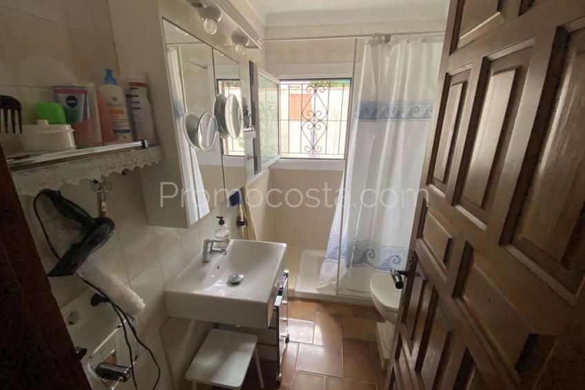 L'Escala, Casa de planta baja, situada a unos 600m de la playa de Riells