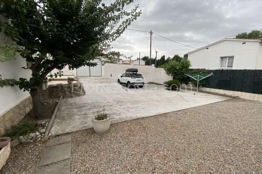 L'Escala, Casa de planta baja, situada a unos 600m de la playa de Riells