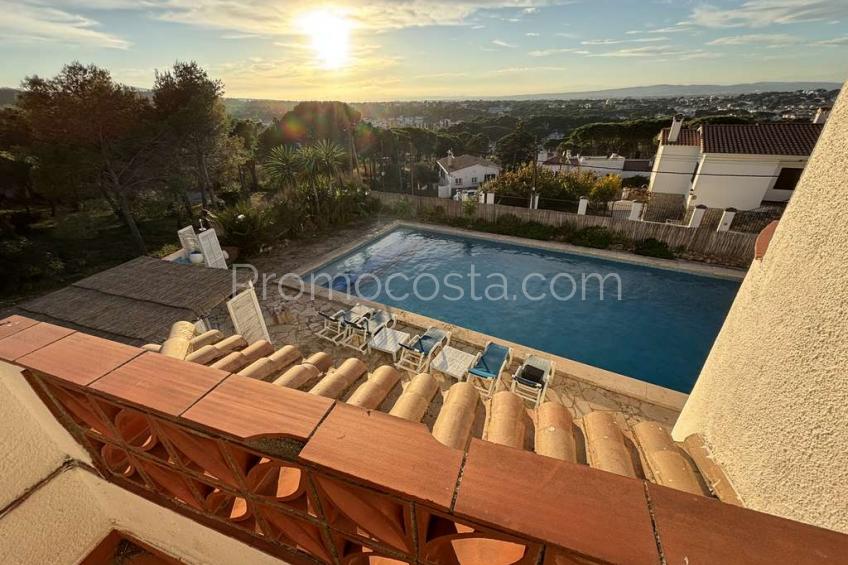 L'Escala, Casa independiente con piscina privada y vistas al mar