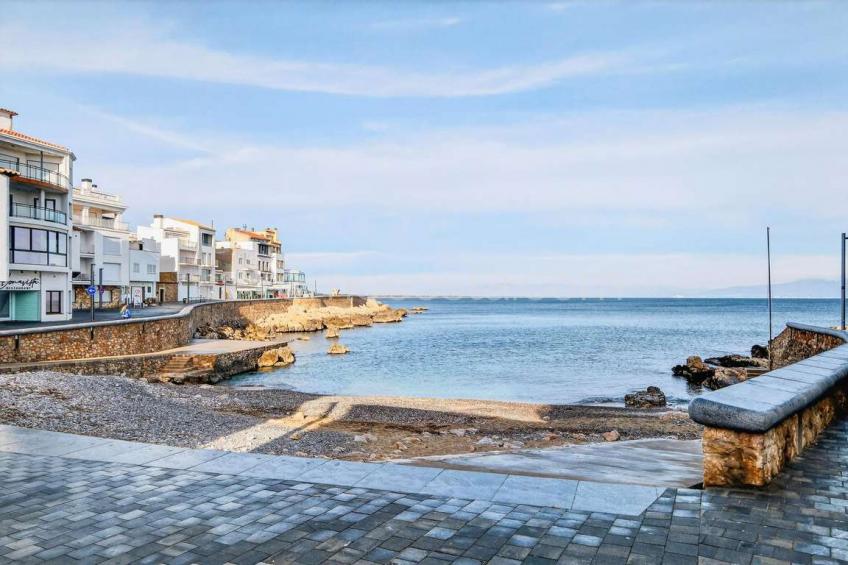 L'Escala, OPORTUNIDAD!!!  Casa situada a tan solo 50 metros de la playa del Port d’en Perris