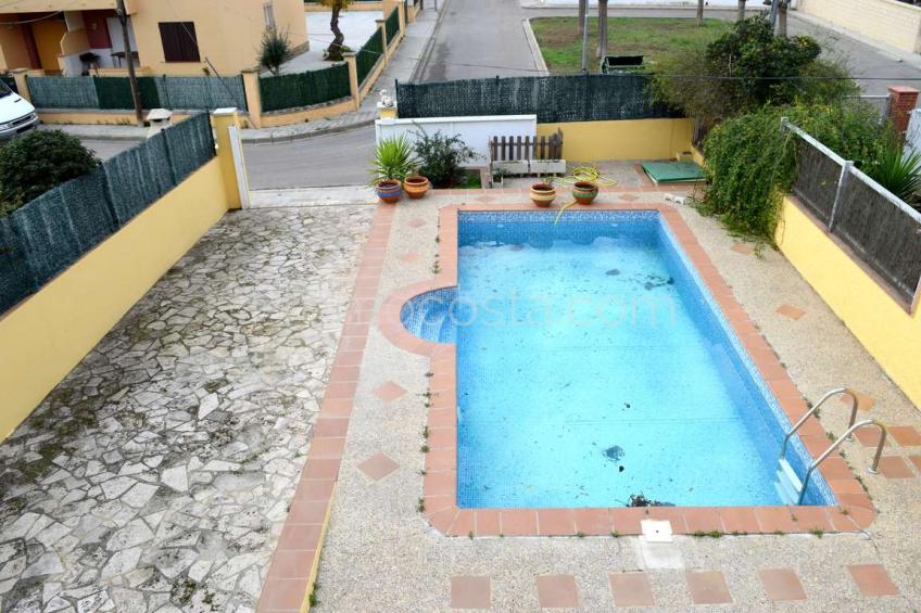 L'Escala, Casa con jardín y piscina privada, situada a unos 500m de la playa de Riells