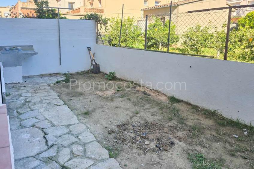 L'Escala, Maison jumelée située à environ 600 m de la plage de Riells