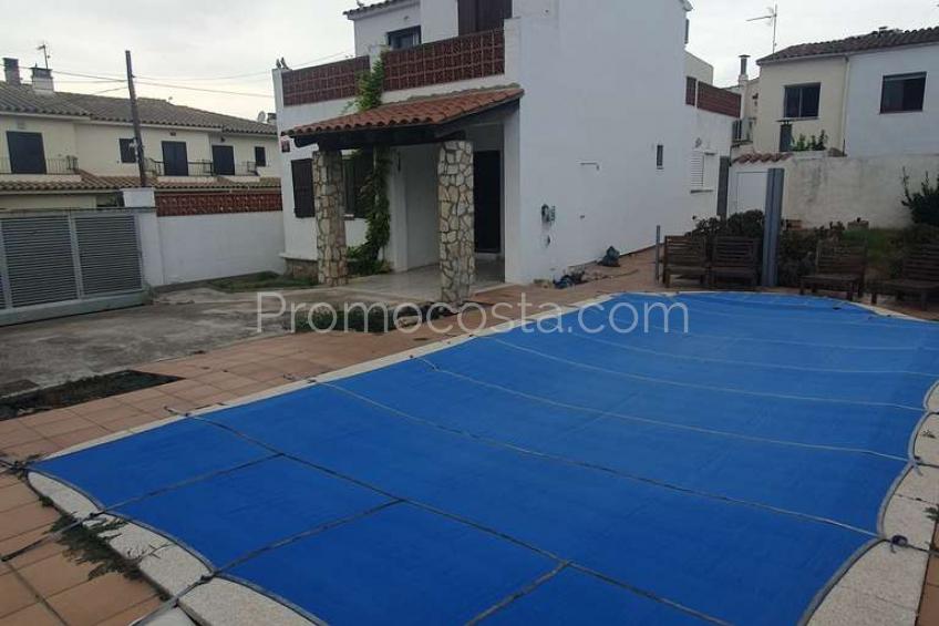 L'Escala, Casa con piscina privada