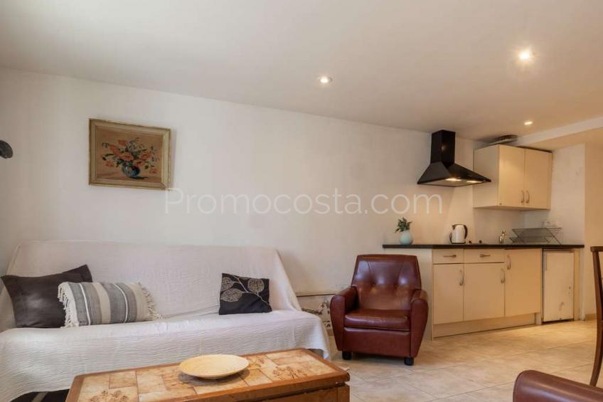L'Escala, Magnifica casa situada situada en Puig Sec y a unos 1300m de la playa de Montgo