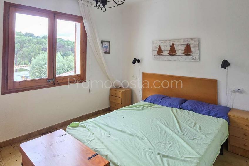 L'Escala, Maison en bon état située à environ 1000 m de la plage du Montgó