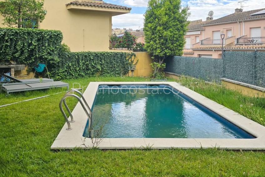 L'Escala, Casa independent amb jardí i piscina privada