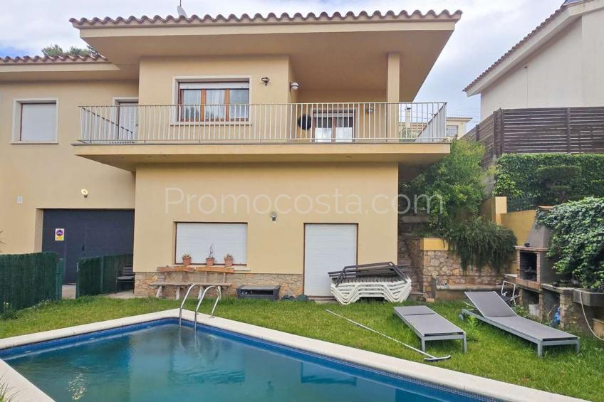 L'Escala, Casa independent amb jardí i piscina privada