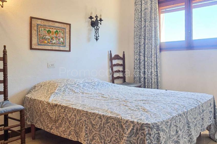 L'Escala, Muy bonita casa con jardín privado y vistas al mar situada en Puig Sec
