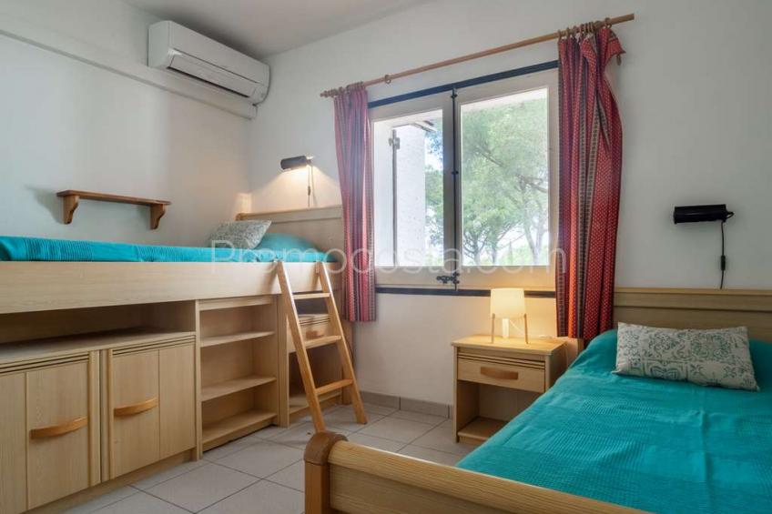 L'Escala, Casa situada a unos 350m de la playa de Montgó