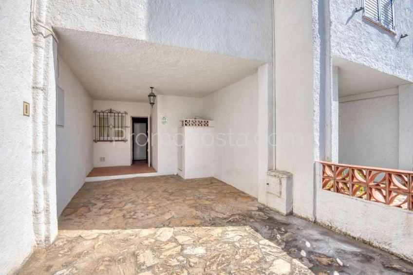 L'Escala, Casa adosada, situada a unos 500m de la playa de Riells