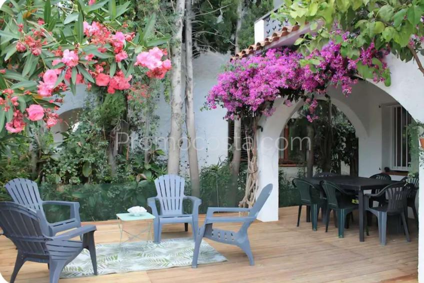 L'Escala, Muy bonita casa con vistas al lago y licencia turística