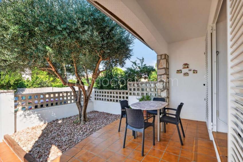 L'Escala, Casa adosada con garaje y piscina comunitaria