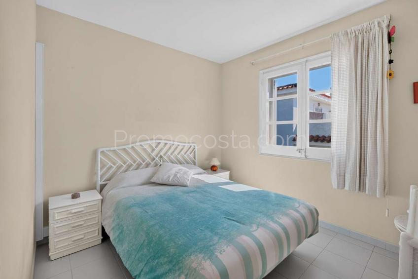 L'Escala, Casa adosada con garaje y piscina comunitaria