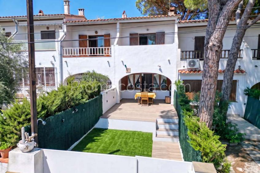 L'Escala, Casa situada a unos 750m de la playa de Riells