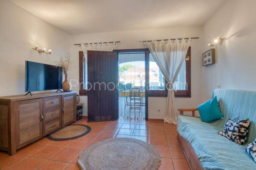 L'Escala, Casa situada a unos 750m de la playa de Riells