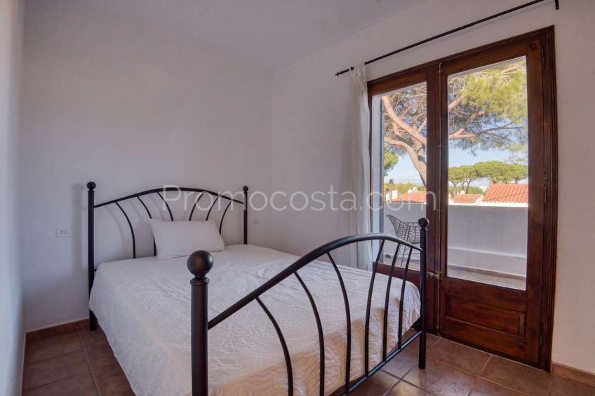 L'Escala, Casa situada a unos 750m de la playa de Riells