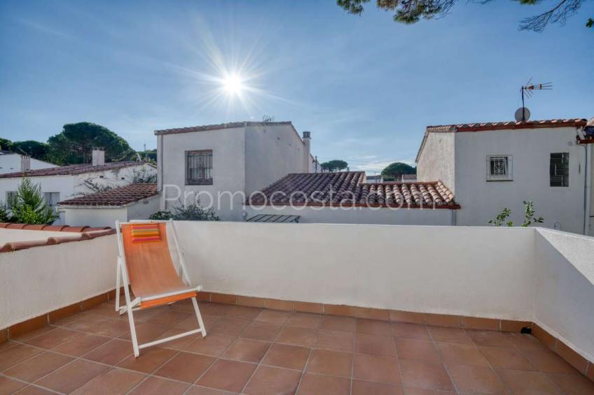 L'Escala, Casa situada a unos 750m de la playa de Riells