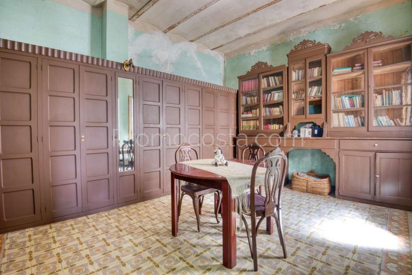 Torroella De Montgrí, Casa del siglo  XX a Torroella de Montgrí
