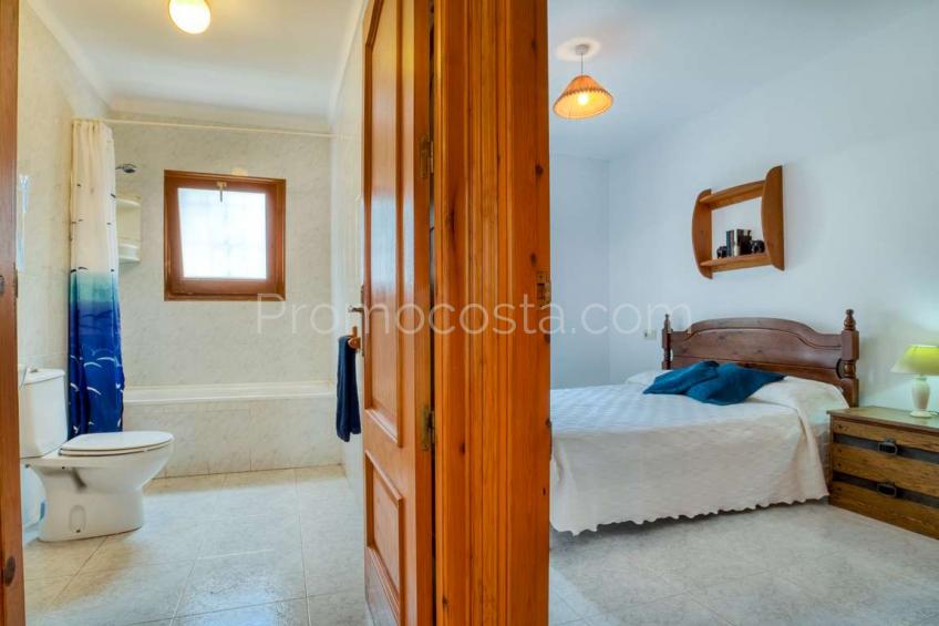 L'Escala, Amplia casa con jardín y piscina privada