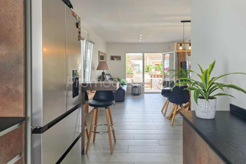 L'Escala, Casa impecable con jardín privado