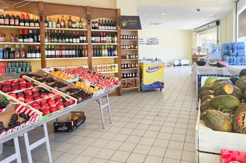 L'Escala, Local comercial a 50m de la playa