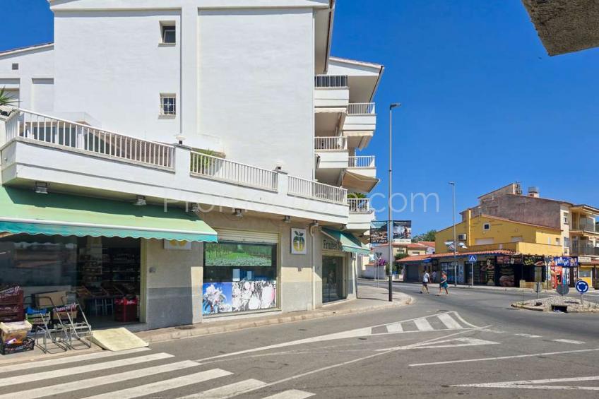 L'Escala, Local comercial a 50m de la playa
