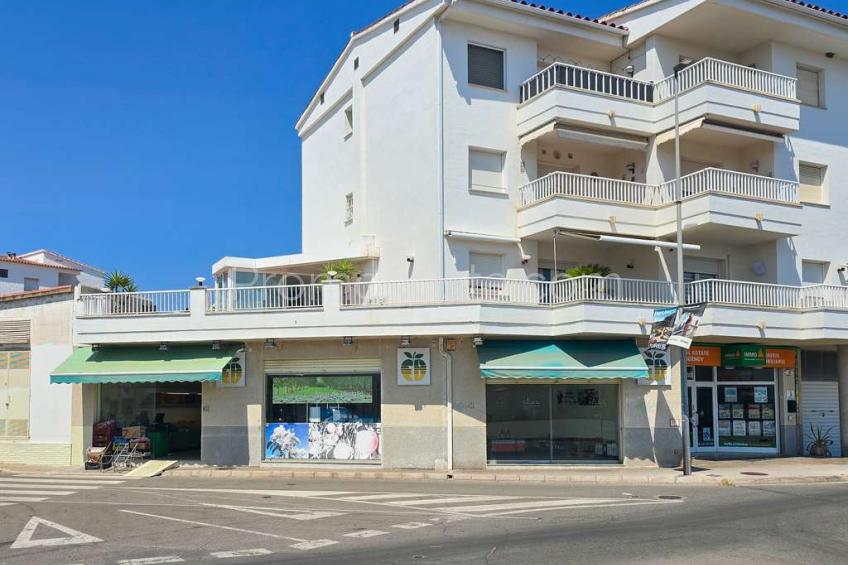 L'Escala, Local comercial a 50m de la playa