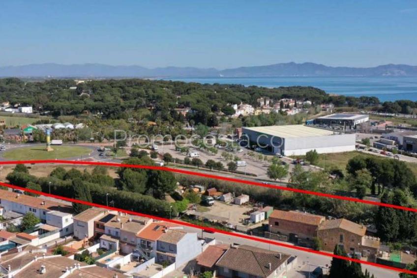 L'Escala, Gran parcel•la a només 600m de les platges d´Empúries